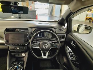 2022 Nissan Leaf - Thumbnail