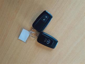 2017 Toyota C-HR - Thumbnail