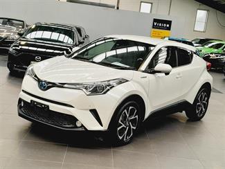 2017 Toyota C-HR - Thumbnail