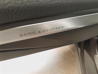 2023 Audi Q8 - Thumbnail