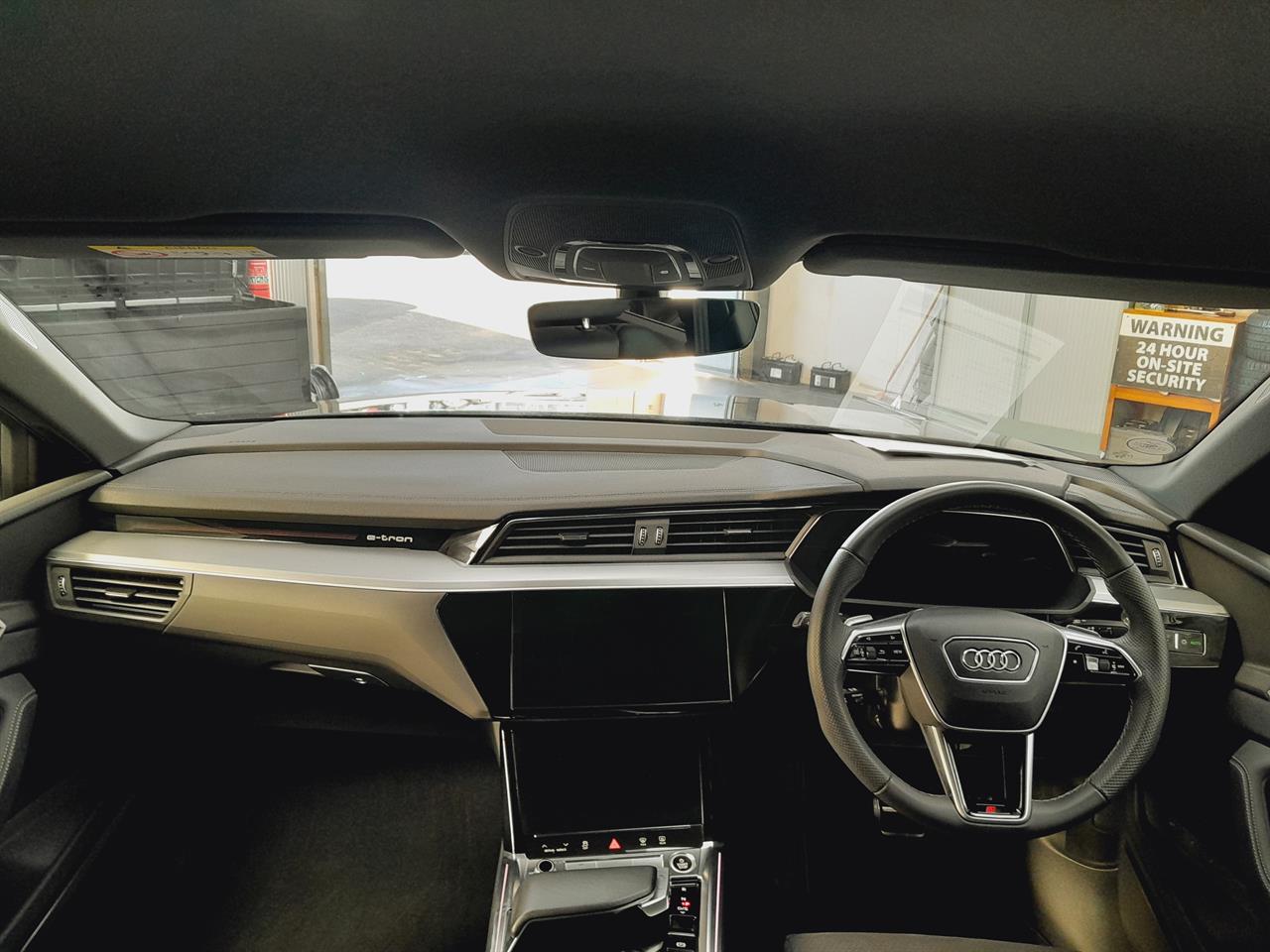 2023 Audi Q8