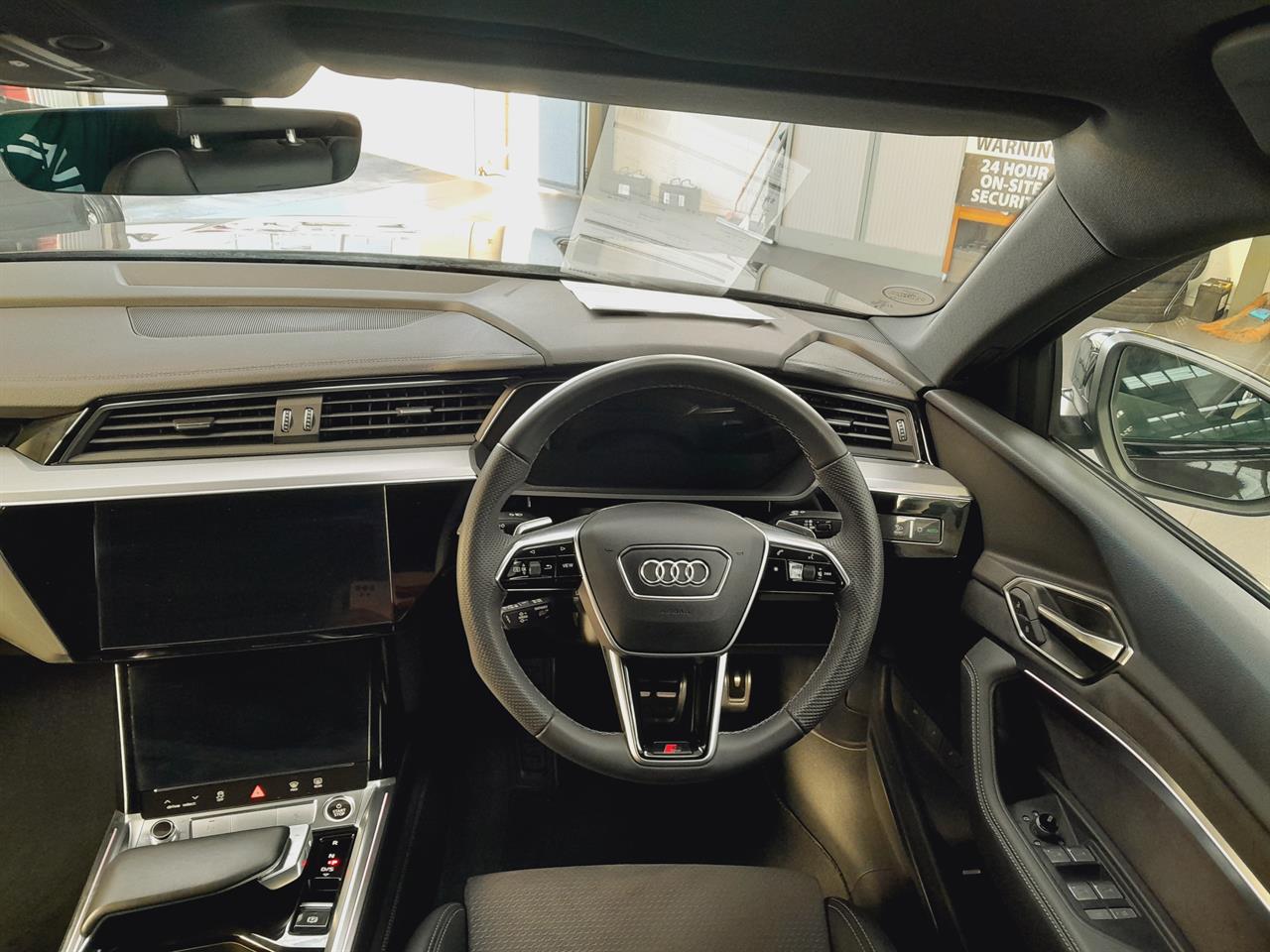 2023 Audi Q8