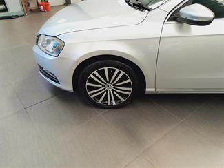 2015 Volkswagen Passat - Thumbnail