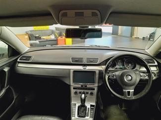 2015 Volkswagen Passat - Thumbnail