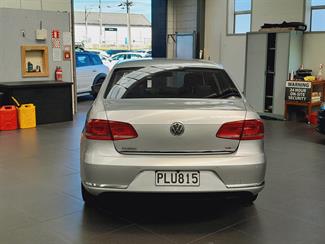 2015 Volkswagen Passat - Thumbnail