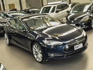 2015 Tesla Model S - Thumbnail