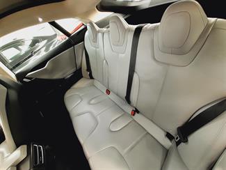 2015 Tesla Model S - Thumbnail