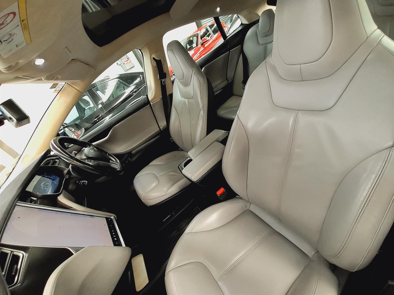 2015 Tesla Model S