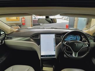 2015 Tesla Model S - Thumbnail