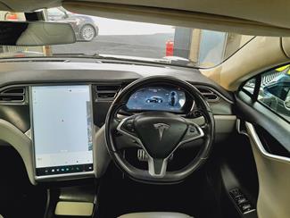 2015 Tesla Model S - Thumbnail