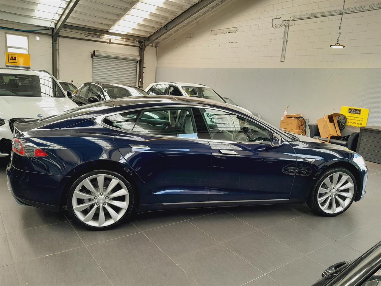 2015 Tesla Model S