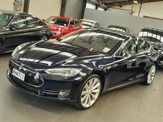2015 Tesla Model S - Thumbnail