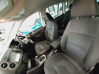2015 Volkswagen Tiguan - Thumbnail