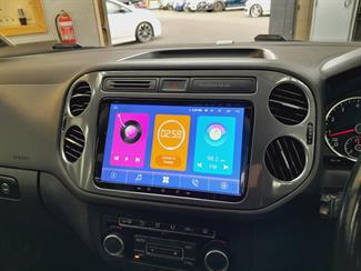 2015 Volkswagen Tiguan - Thumbnail
