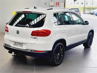 2015 Volkswagen Tiguan - Thumbnail