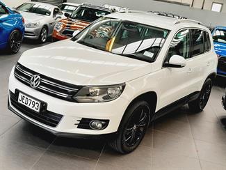 2015 Volkswagen Tiguan - Thumbnail