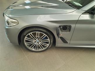 2017 BMW 530e - Thumbnail