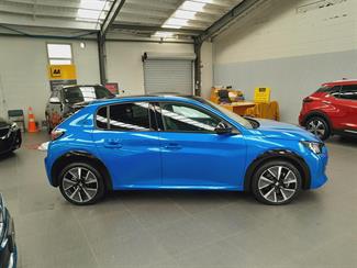 2020 Peugeot e-208 - Thumbnail