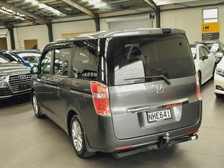 2012 Honda Step Wagon - Thumbnail