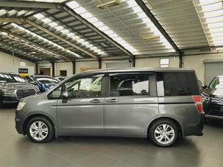 2012 Honda Step Wagon - Thumbnail