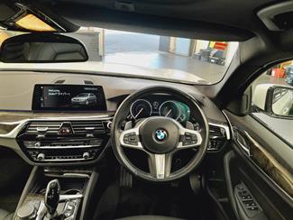 2017 BMW 523i - Thumbnail