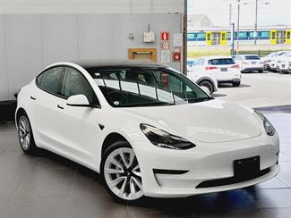 2022 Tesla Model 3 - Thumbnail