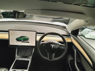 2022 Tesla Model 3 - Thumbnail