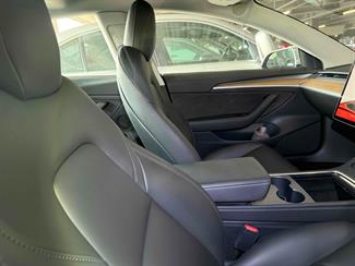 2021 Tesla Model 3 - Thumbnail