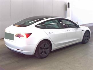 2023 Tesla Model 3 - Thumbnail