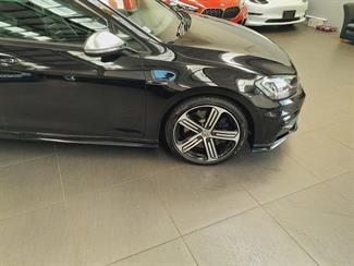 2018 Volkswagen Golf R - Thumbnail