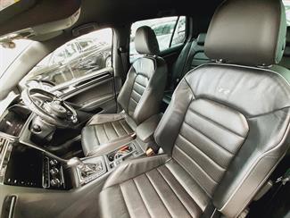 2018 Volkswagen Golf R - Thumbnail