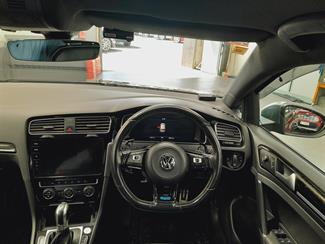 2018 Volkswagen Golf R - Thumbnail