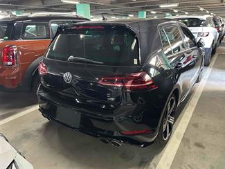2018 Volkswagen Golf R - Thumbnail