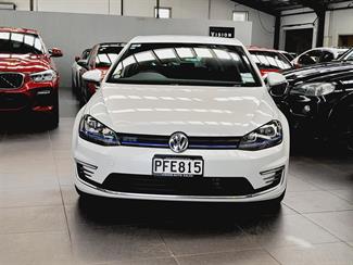 2016 Volkswagen Golf - Thumbnail