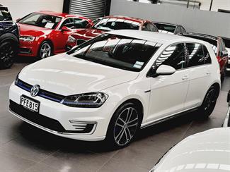 2016 Volkswagen Golf - Thumbnail