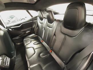 2016 Tesla Model S - Thumbnail