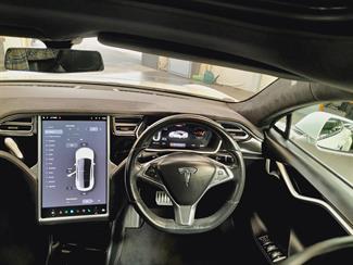 2016 Tesla Model S - Thumbnail