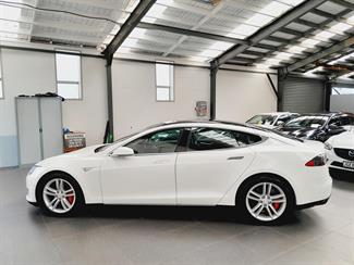 2016 Tesla Model S - Thumbnail