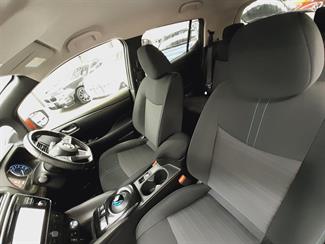 2018 Nissan Leaf - Thumbnail