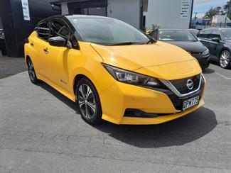 2018 Nissan Leaf - Thumbnail