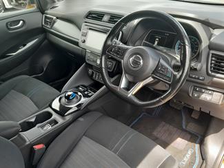 2018 Nissan Leaf - Thumbnail