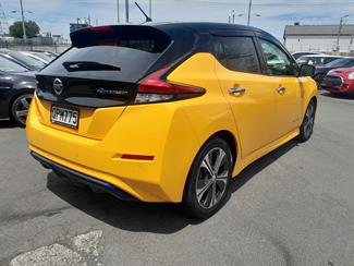 2018 Nissan Leaf - Thumbnail
