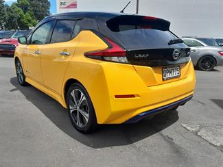 2018 Nissan Leaf - Thumbnail