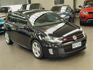 2011 Volkswagen Golf - Thumbnail