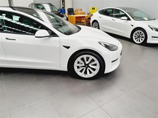 2021 Tesla Model 3 - Thumbnail