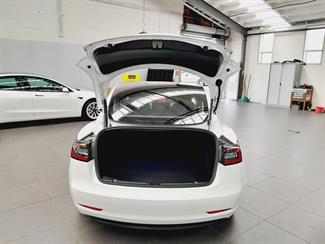 2021 Tesla Model 3 - Thumbnail