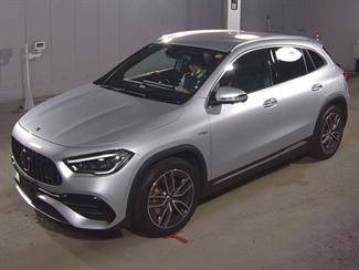 2021 Mercedes-Benz GLA 35 - Thumbnail