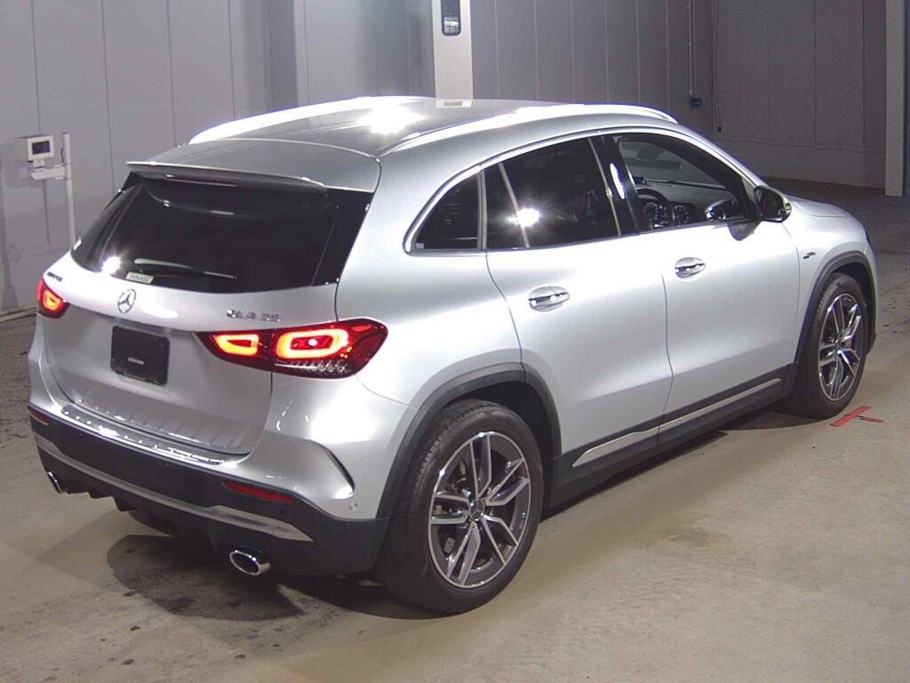 2021 Mercedes-Benz GLA 35