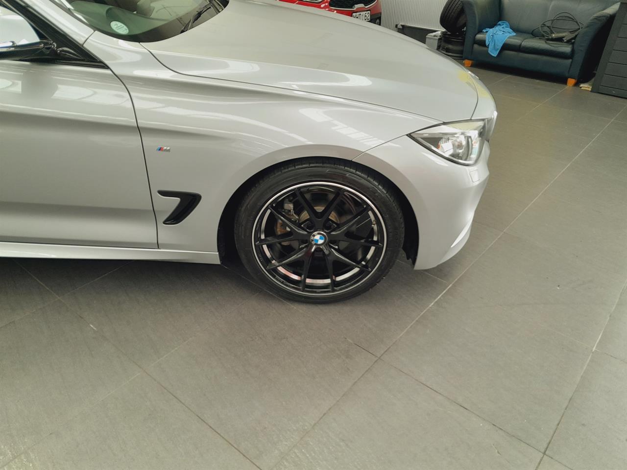 2016 BMW 320i