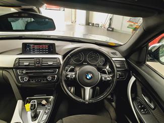 2016 BMW 320i - Thumbnail